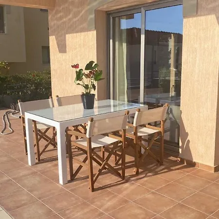 Beautiful 2-bedroom With Infinity Pool Βίλα