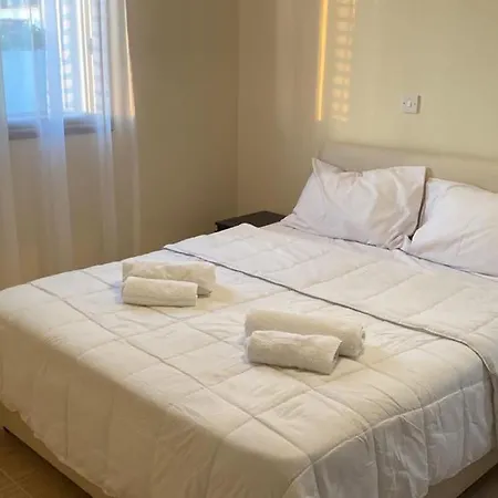 Beautiful 2-bedroom With Infinity Pool Βίλα Konia