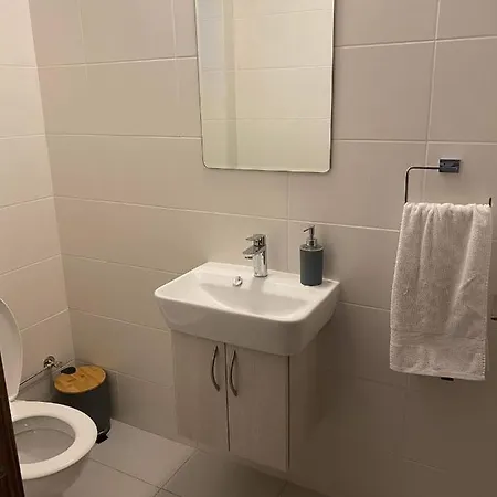 Βίλα Beautiful 2-bedroom With Infinity Pool *